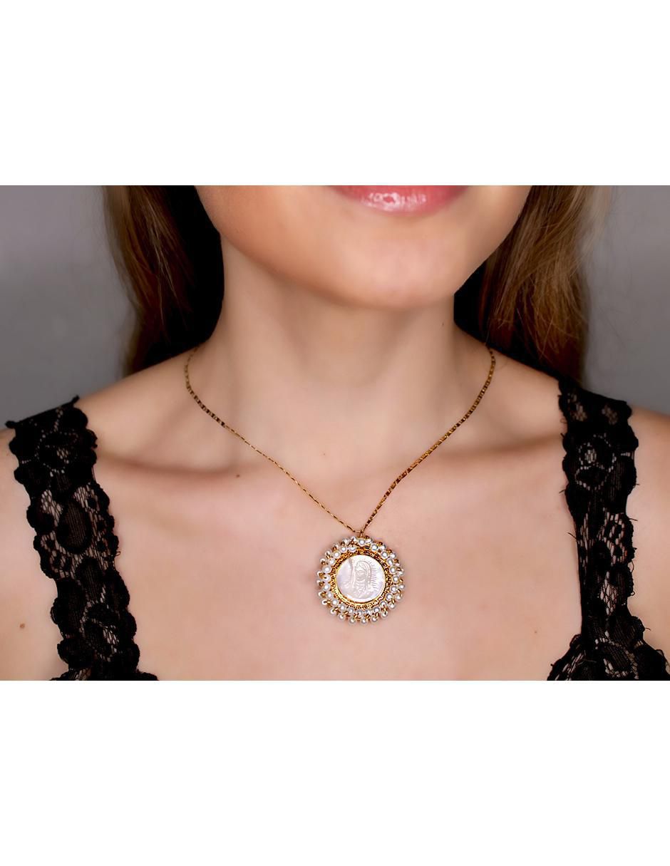 Collar con dije circular 5
