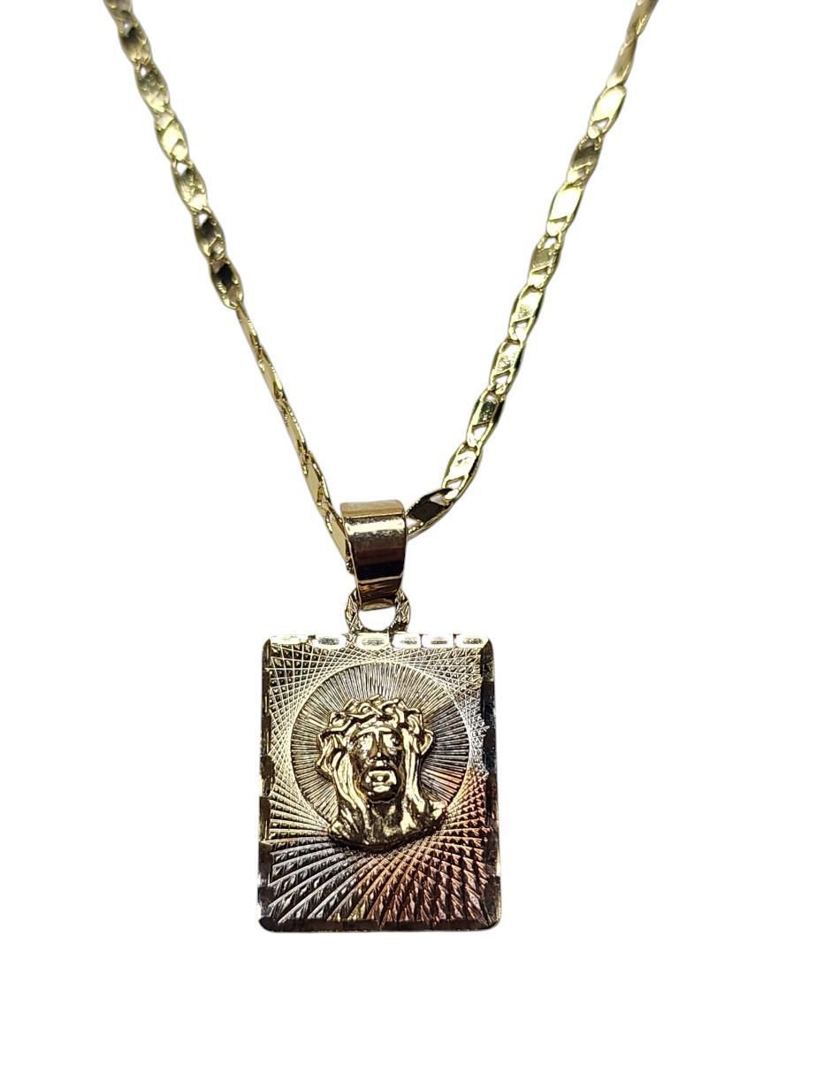 Medalla y cadena Cristo cuadrada Católica de oro laminado 14 K Medalla y cadena Cristo cuadrada Católica de oro laminado 14 K