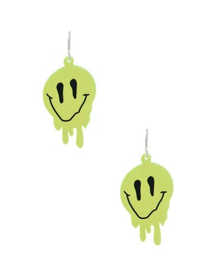 Aretes de fantasma con acabado mate Aretes de fantasma con acabado mate