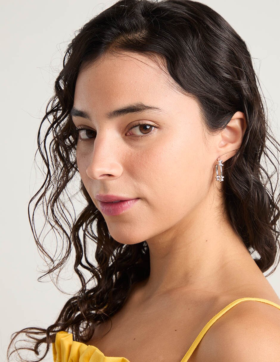 Set de aretes con acabado brillante 9