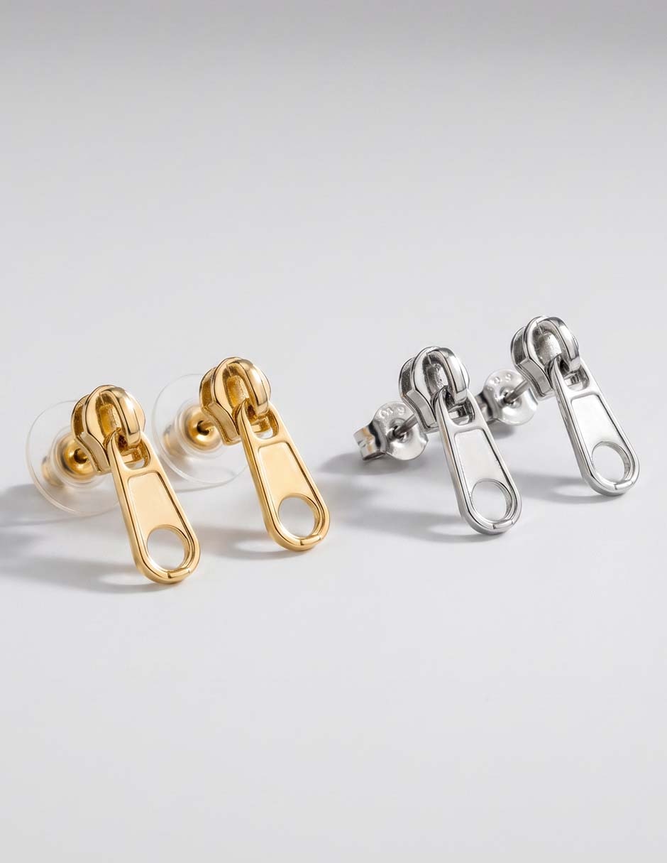 Set de aretes con acabado brillante
