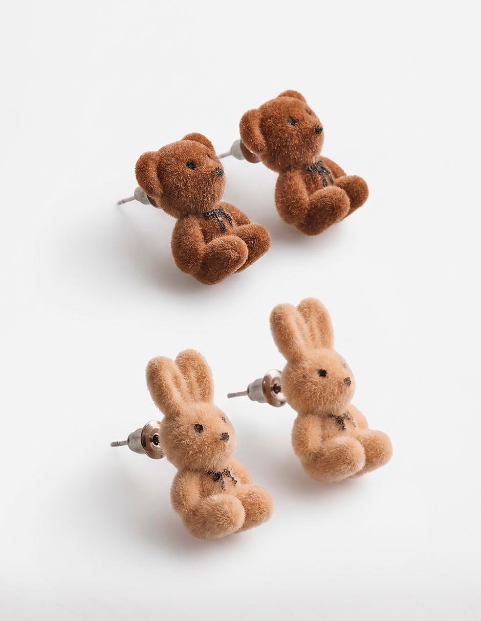 Set de aretes de oso con acabado texturizado 3