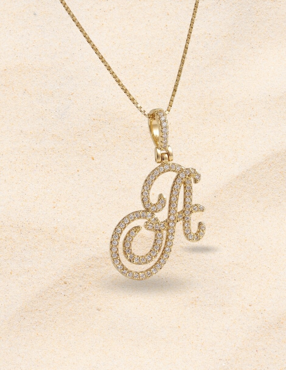 Collar con dije de letras de oro laminado 14 K 4