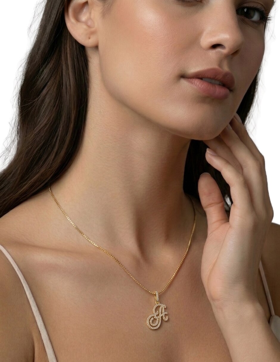 Collar con dije de letras de oro laminado 14 K 5
