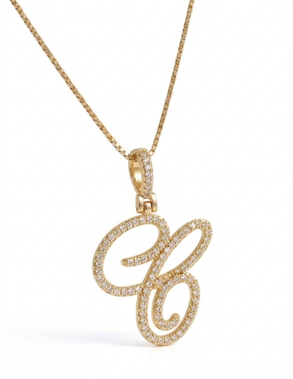 Collar con dije de letras de oro laminado 14 K Collar con dije de letras de oro laminado 14 K