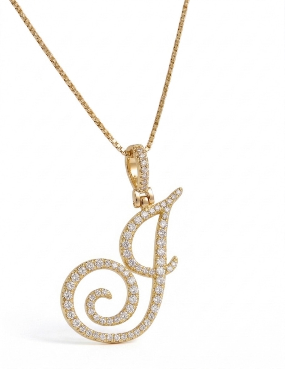Collar con dije de letras de oro laminado 14 K